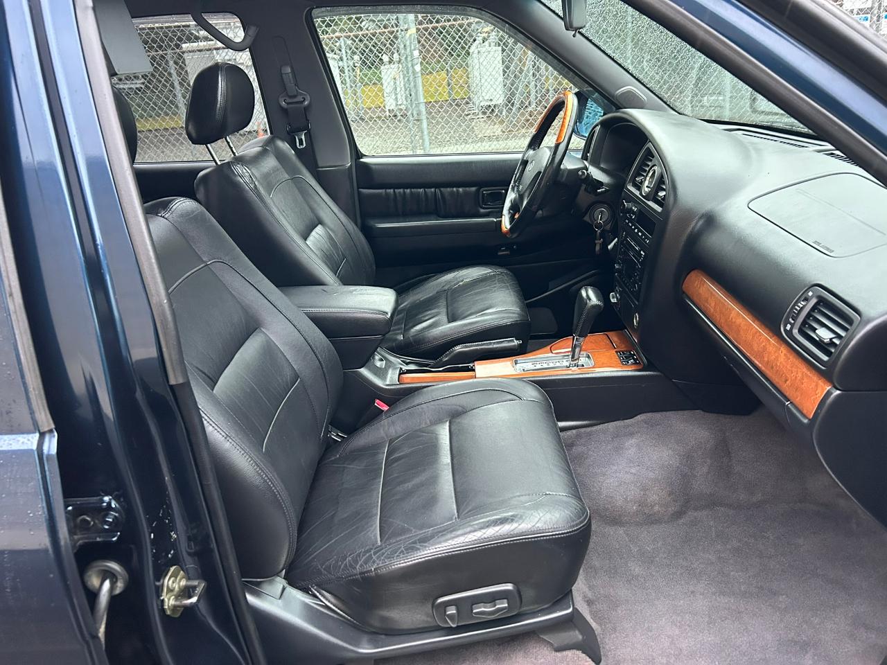 Infiniti QX4 4WD 2002