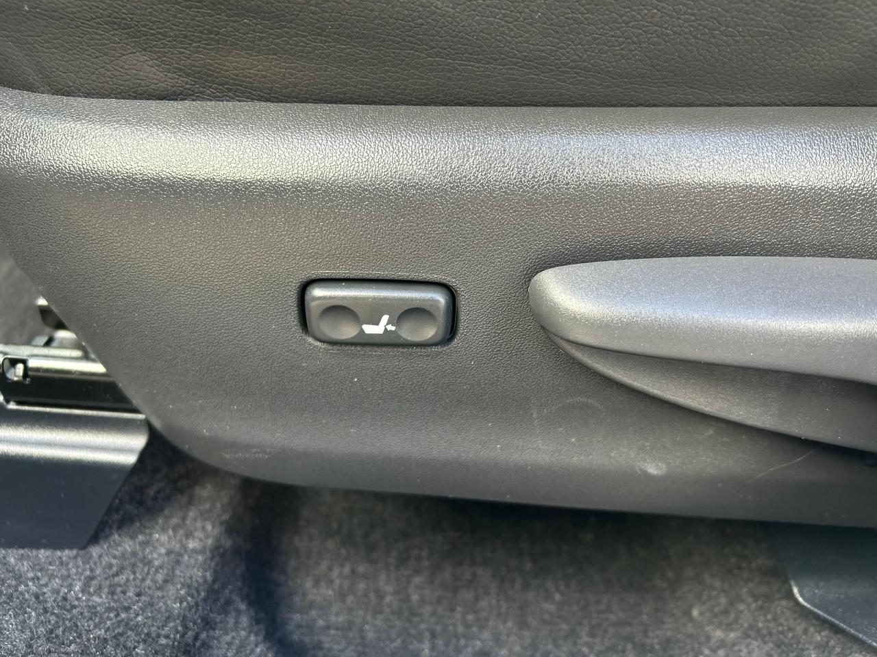 Toyota Prius V Five 2012