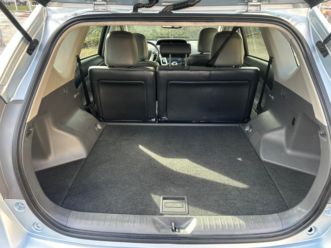 Toyota Prius V Five 2012