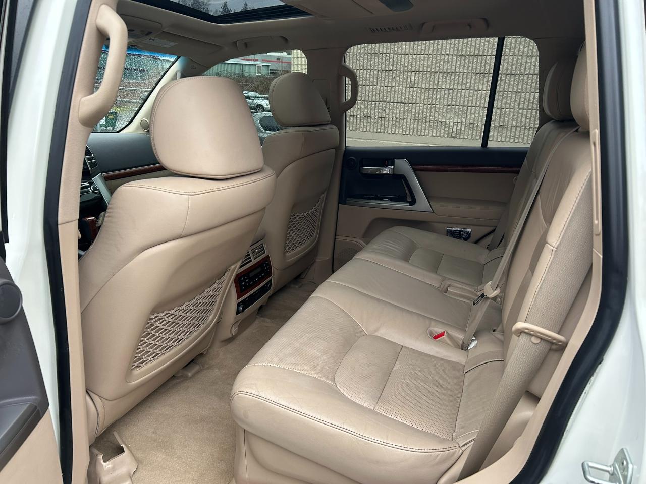 Toyota Land Cruiser 4WD 2013