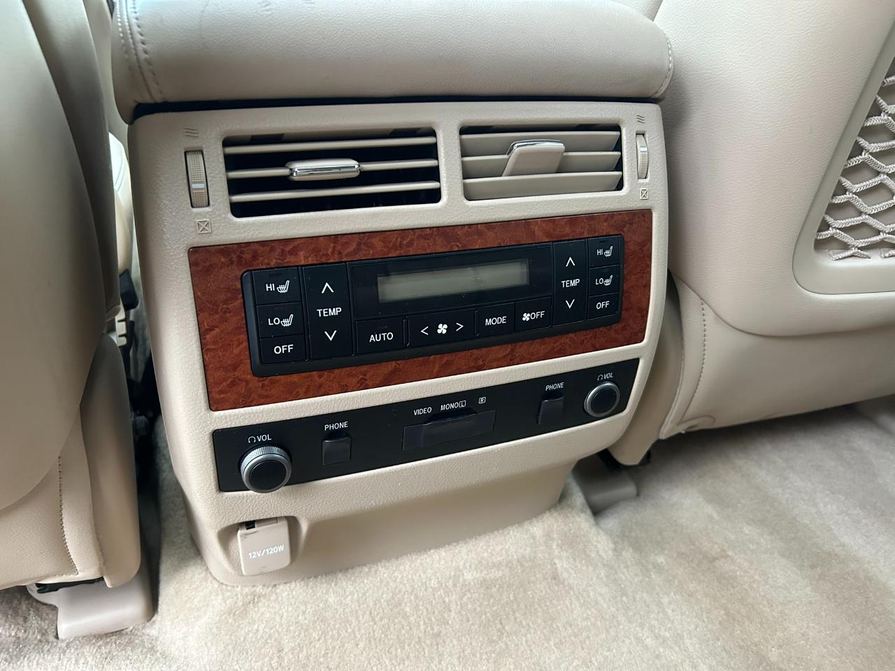 Toyota Land Cruiser 4WD 2013