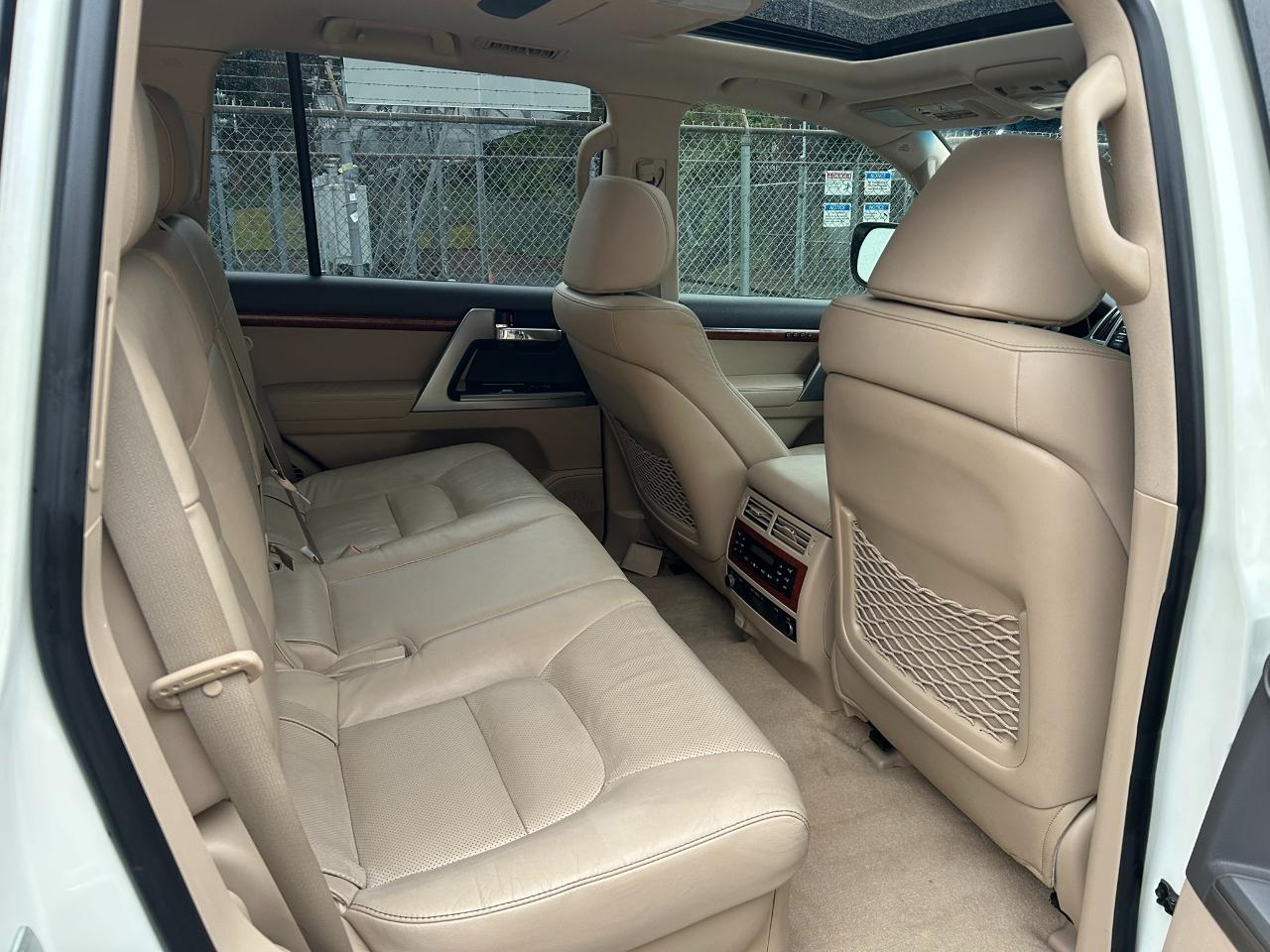 Toyota Land Cruiser 4WD 2013