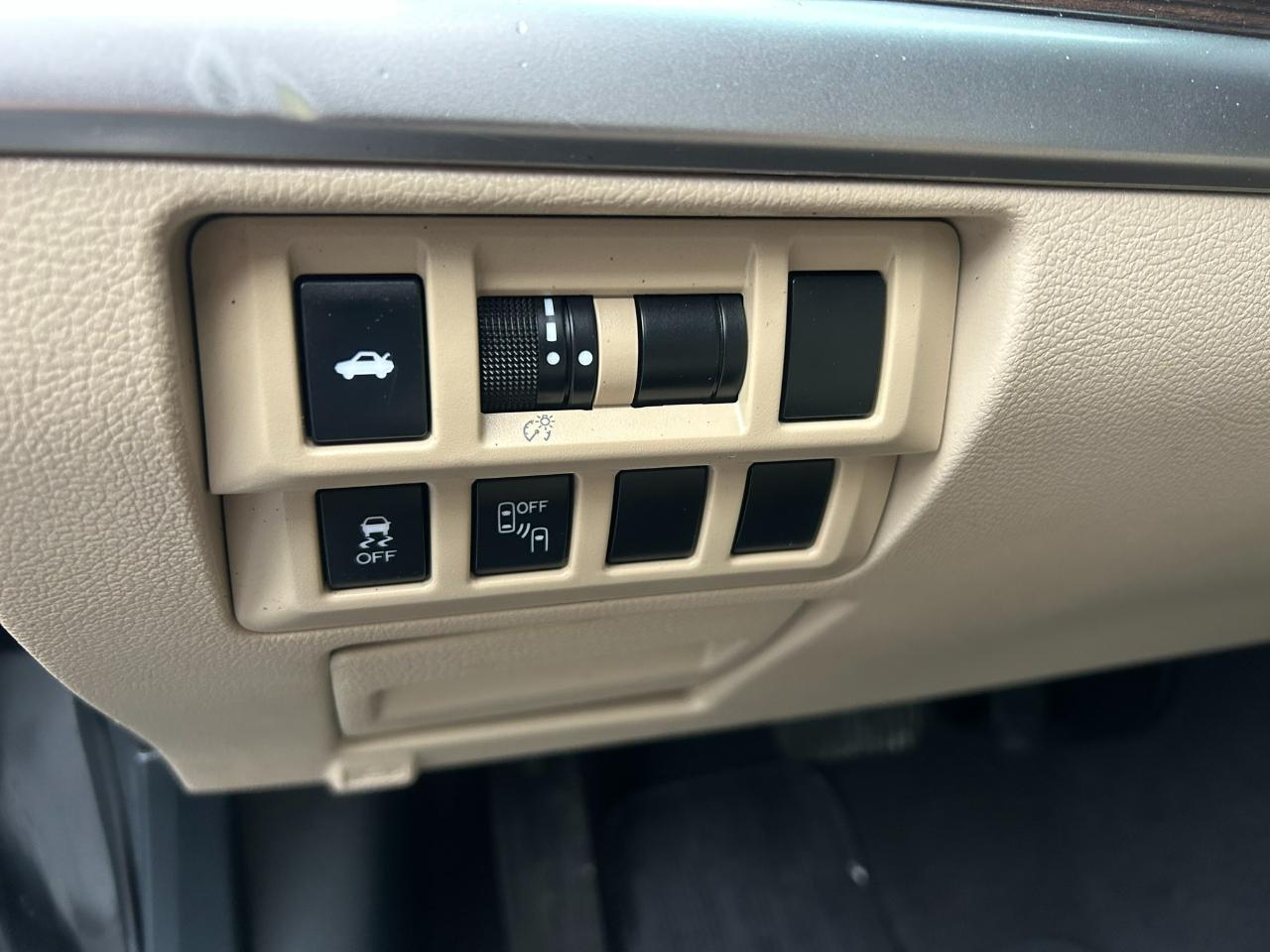 Subaru Legacy 2.5i Limited 2016