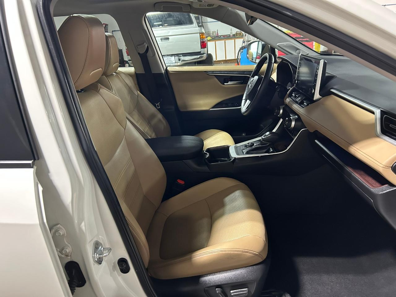 Toyota RAV4 Hybrid Limited 2022