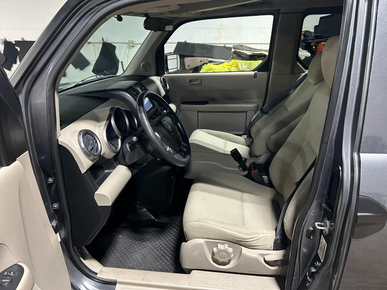 Honda Element EX 4WD AT 2011