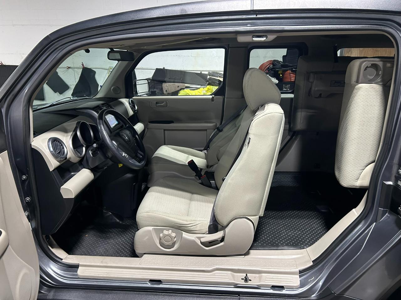 Honda Element EX 4WD AT 2011