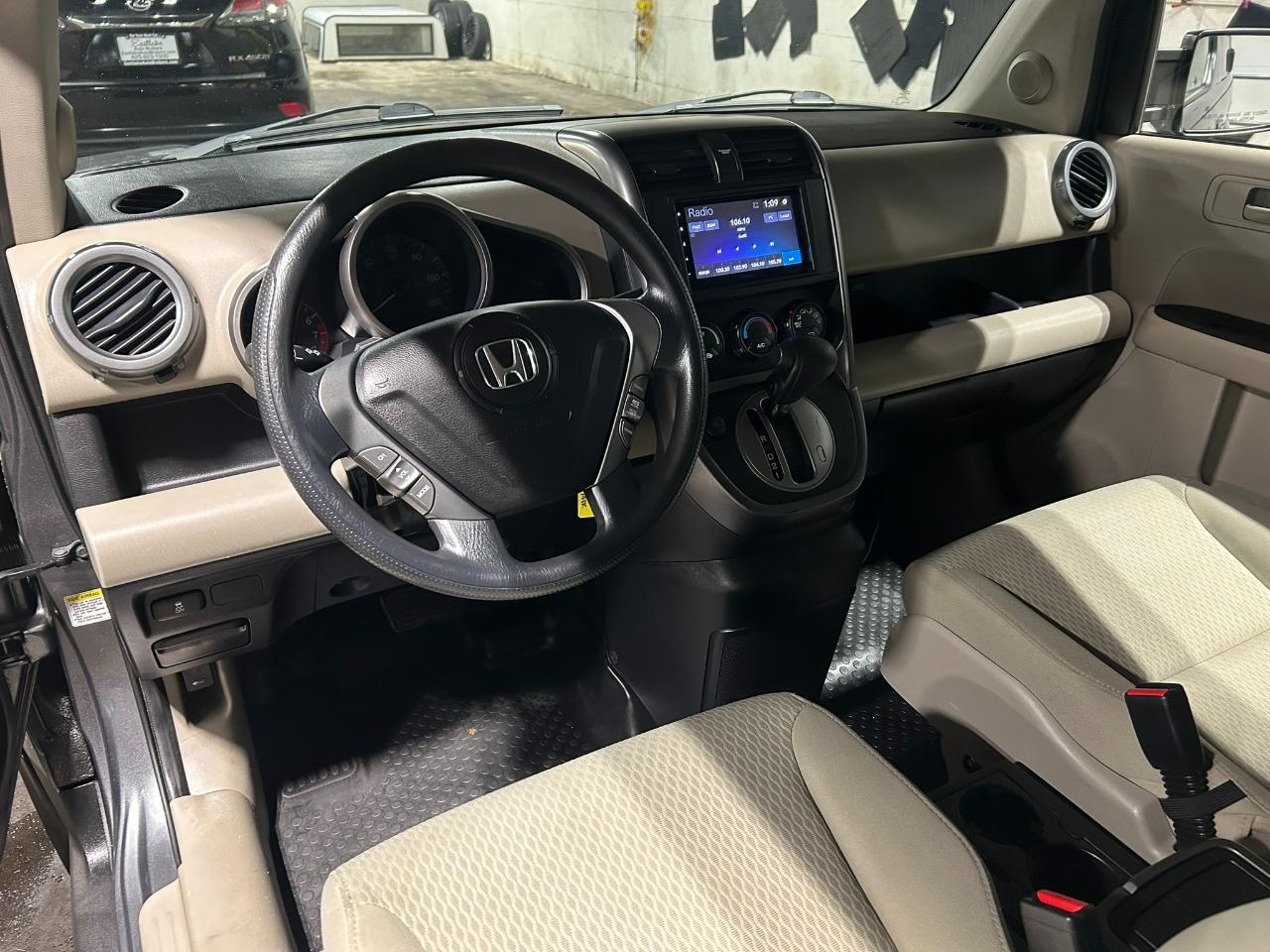 Honda Element EX 4WD AT 2011