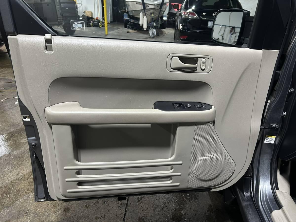 Honda Element EX 4WD AT 2011