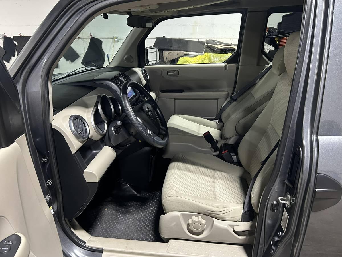 Honda Element EX 4WD AT 2011
