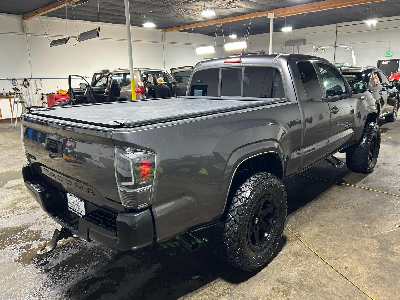 Toyota Tacoma SR5 Access Cab I4 6AT 4WD 2016