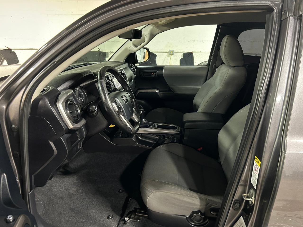 Toyota Tacoma SR5 Access Cab I4 6AT 4WD 2016