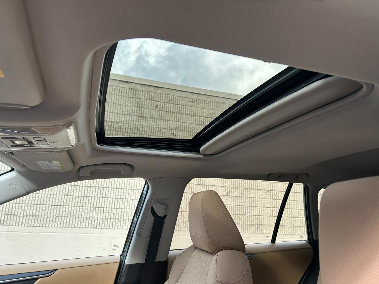 Toyota RAV4 Hybrid XLE 2021