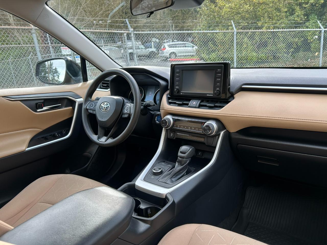 Toyota RAV4 Hybrid XLE 2021