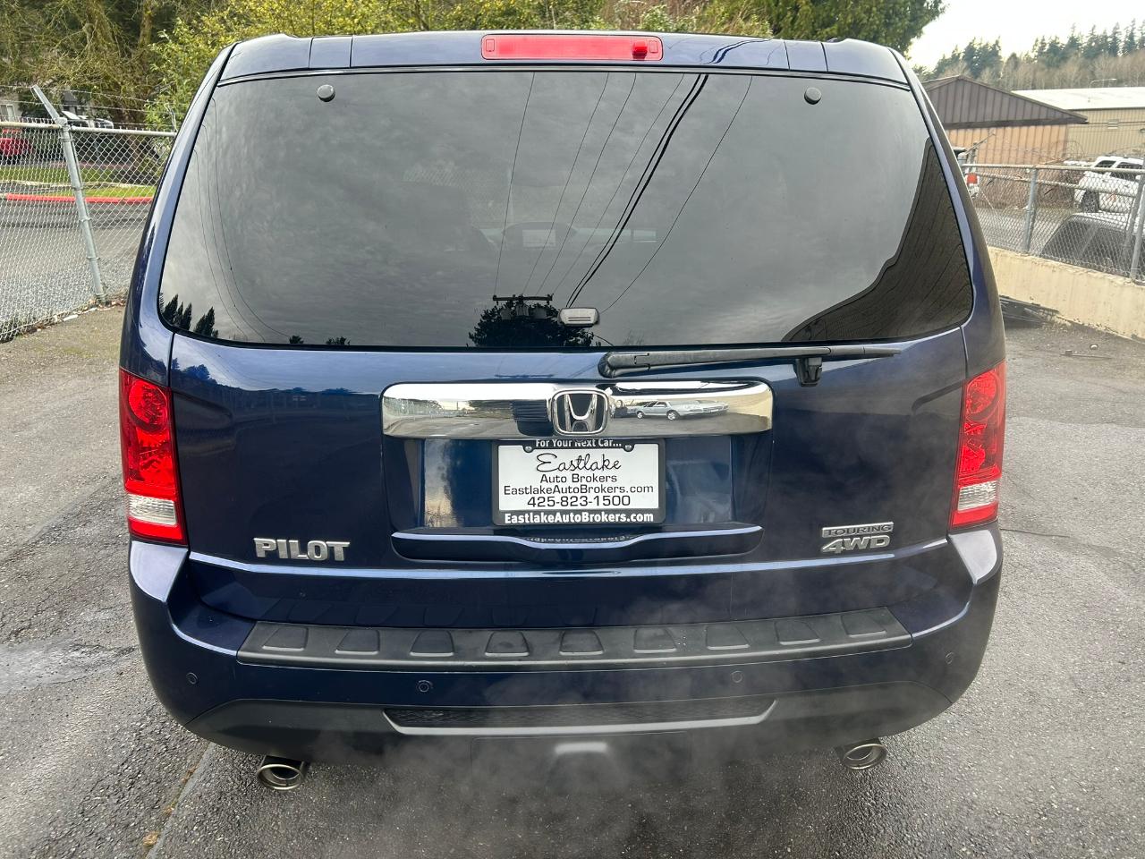 Honda Pilot Touring 4WD 5-Spd AT with DVD 2013