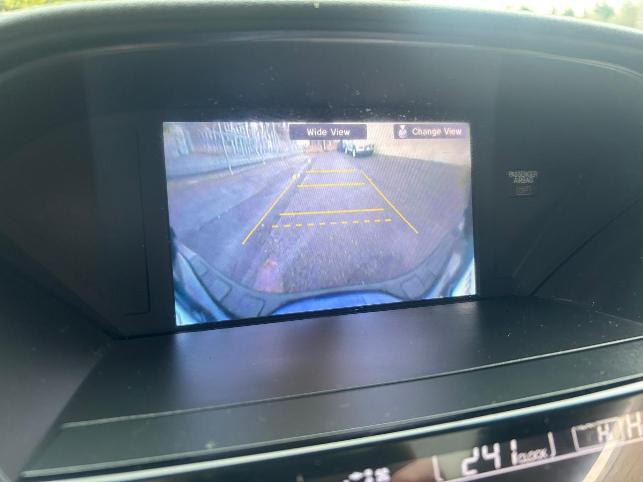 Honda Pilot Touring 4WD 5-Spd AT with DVD 2013