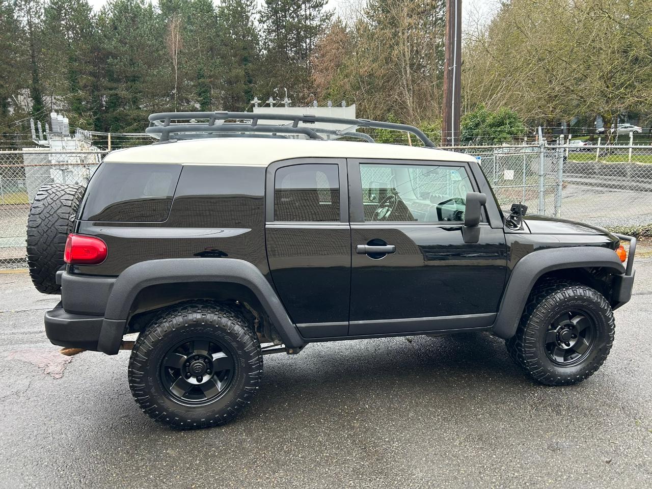 Toyota FJ Cruiser 4WD AT 2010
