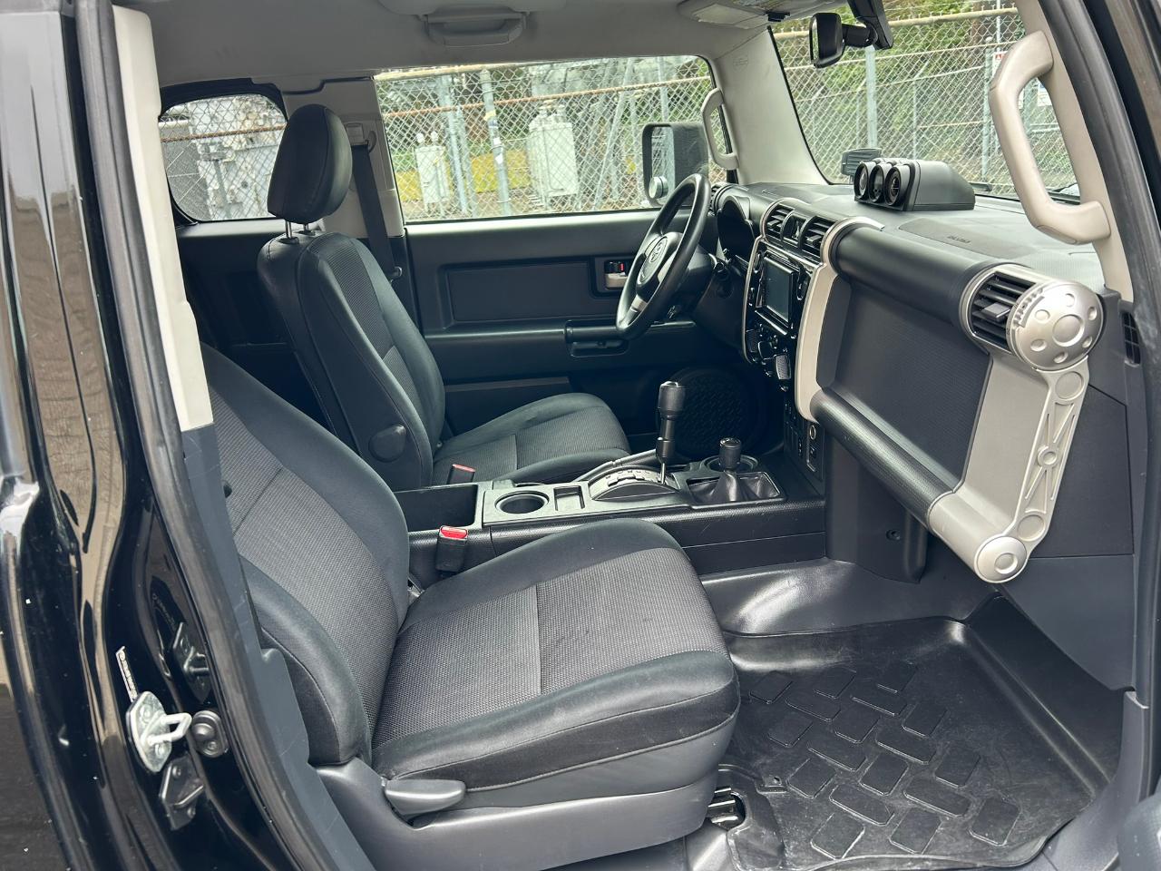 Toyota FJ Cruiser 4WD AT 2010