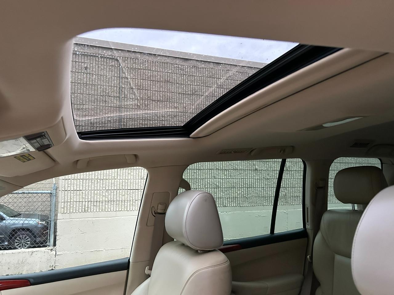 Lexus LX 570 Sport Utility 2008