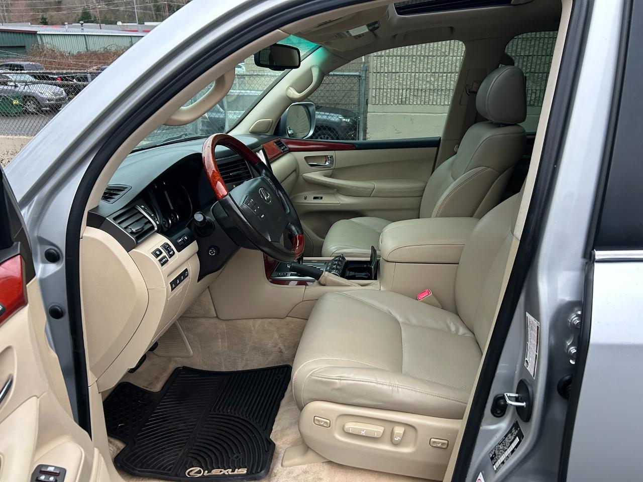 Lexus LX 570 Sport Utility 2008