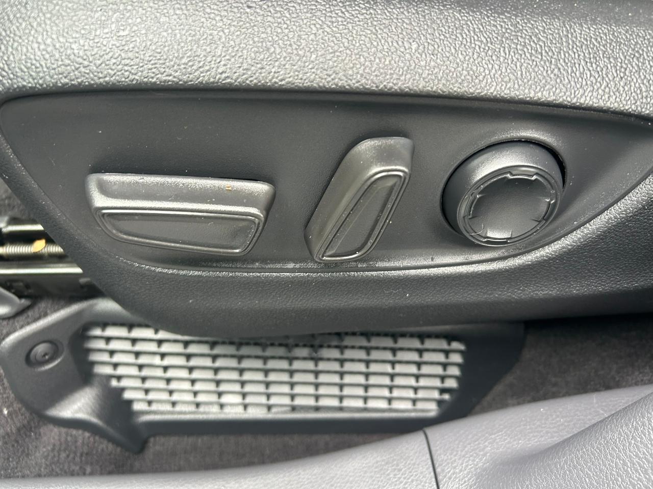 Toyota Sienna XLE 7-Passenger AWD 2023