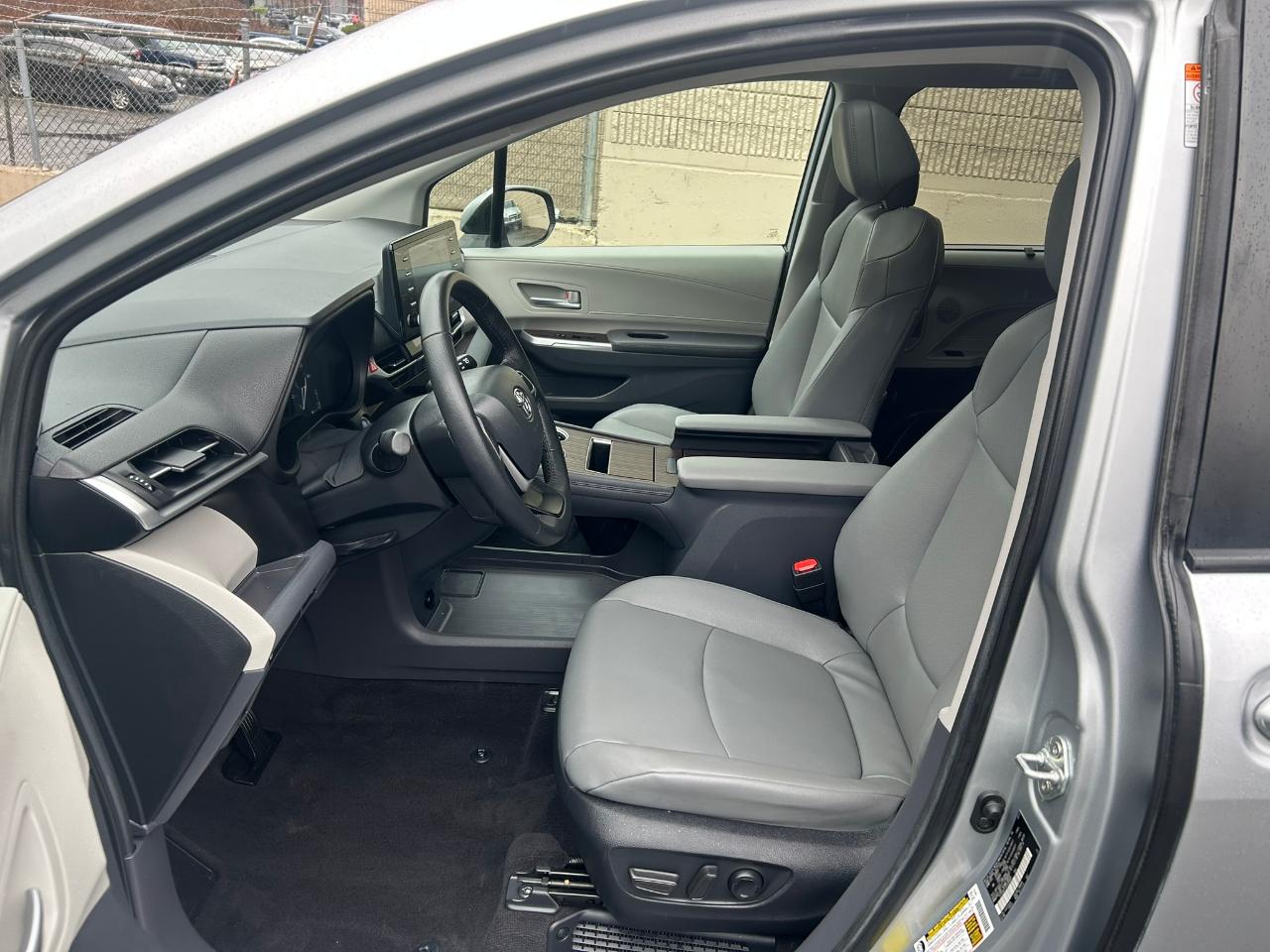 Toyota Sienna XLE 7-Passenger AWD 2023