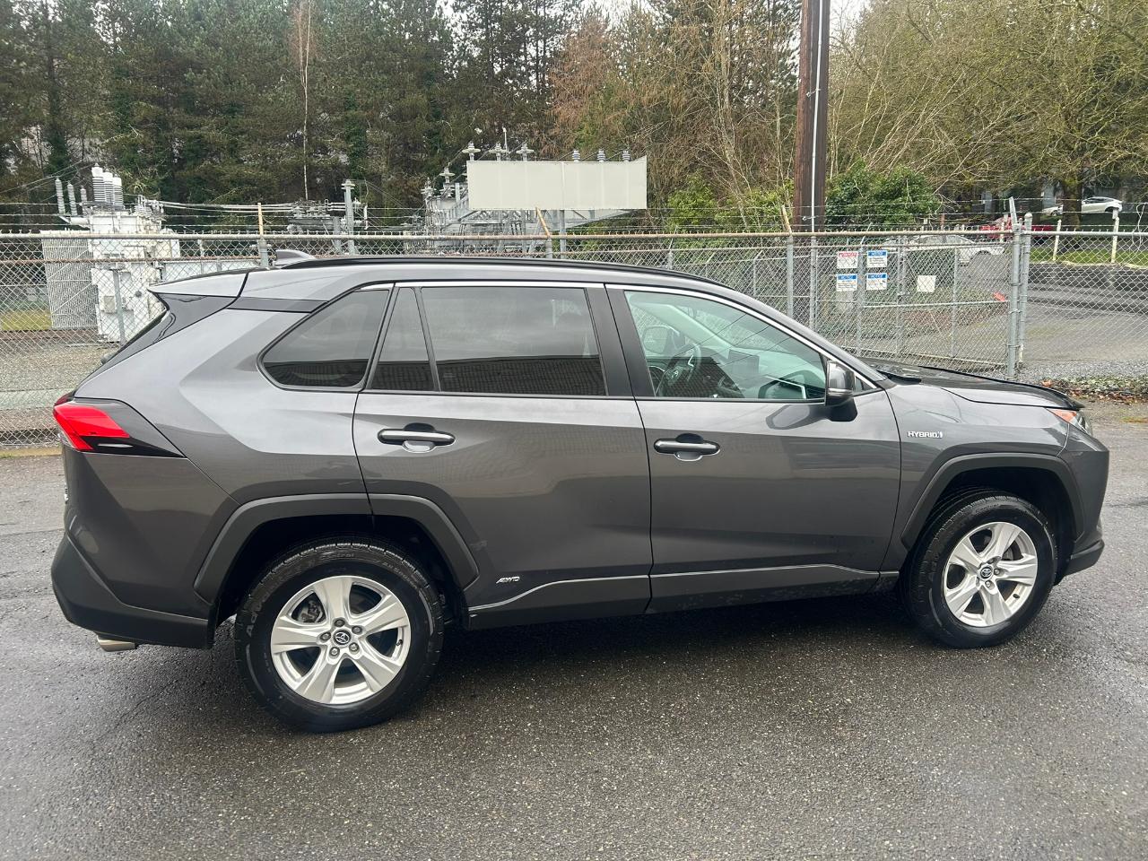 Toyota RAV4 Hybrid XLE 2020