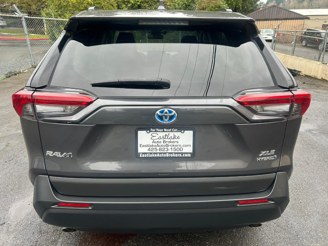 Toyota RAV4 Hybrid XLE 2020