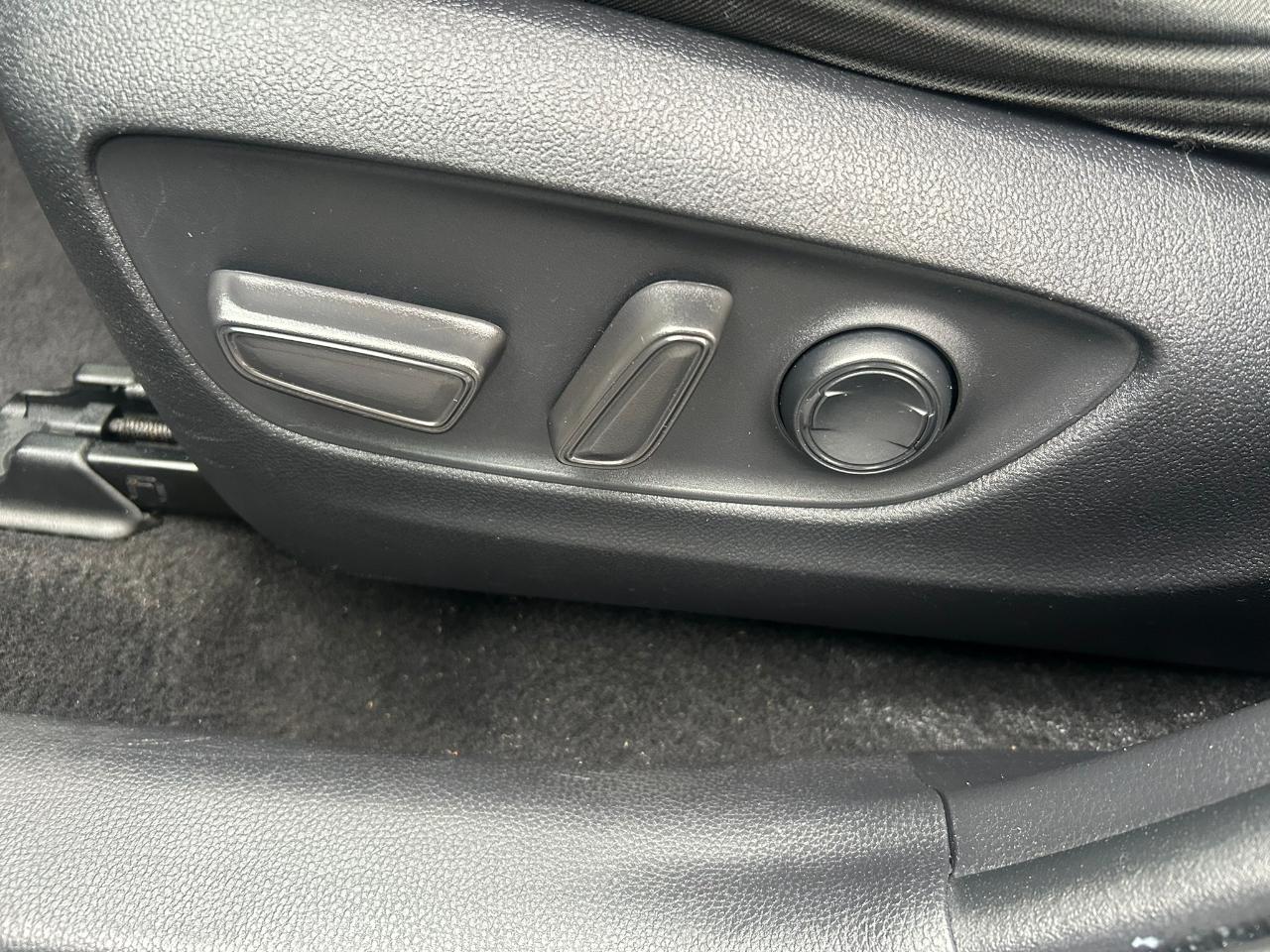 Toyota RAV4 Hybrid XLE 2020