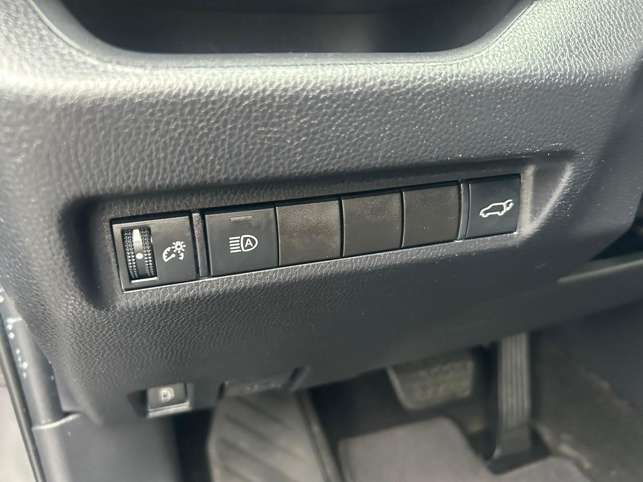 Toyota RAV4 Hybrid XLE 2020