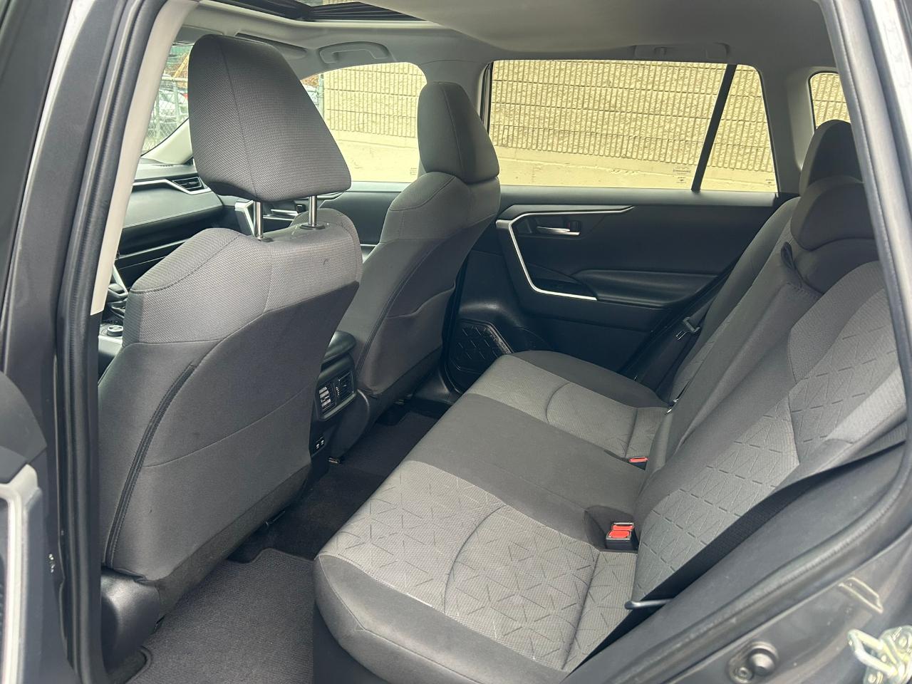 Toyota RAV4 Hybrid XLE 2020