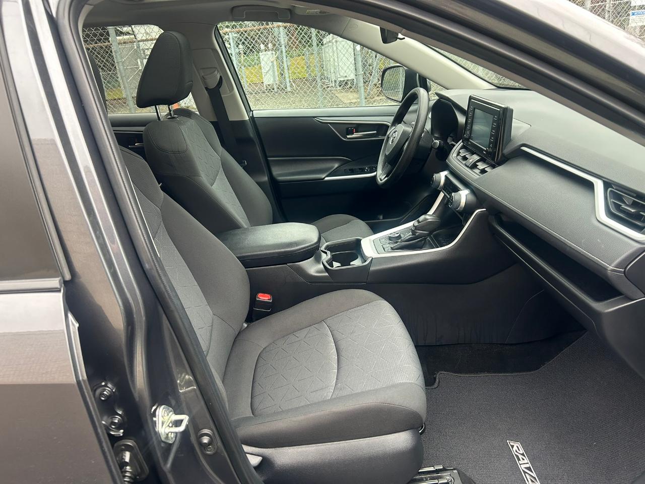 Toyota RAV4 Hybrid XLE 2020