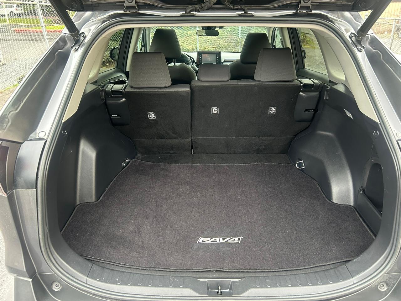 Toyota RAV4 Hybrid XLE 2020