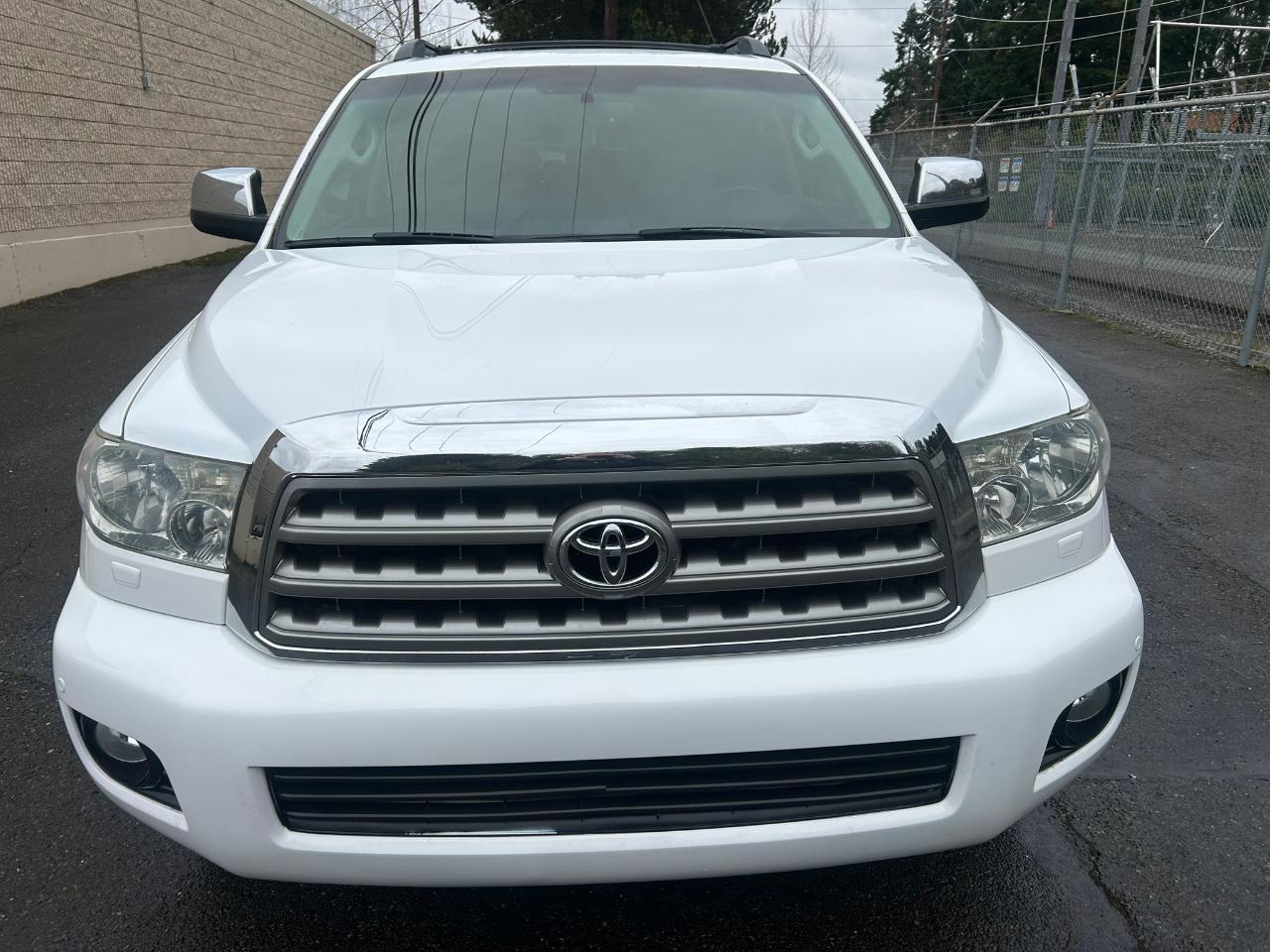 Toyota Sequoia Limited 4WD FFV 2013
