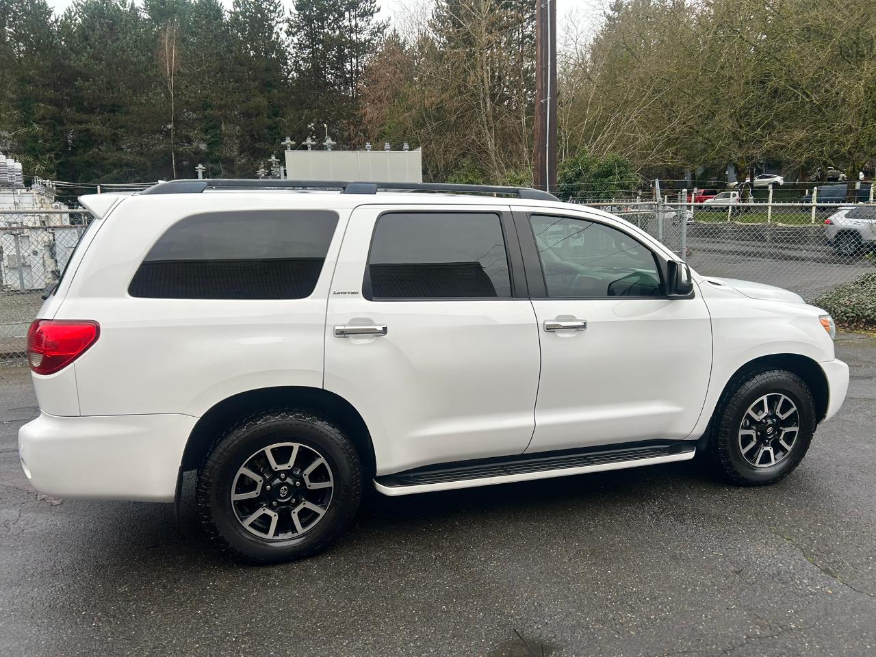 Toyota Sequoia Limited 4WD FFV 2013