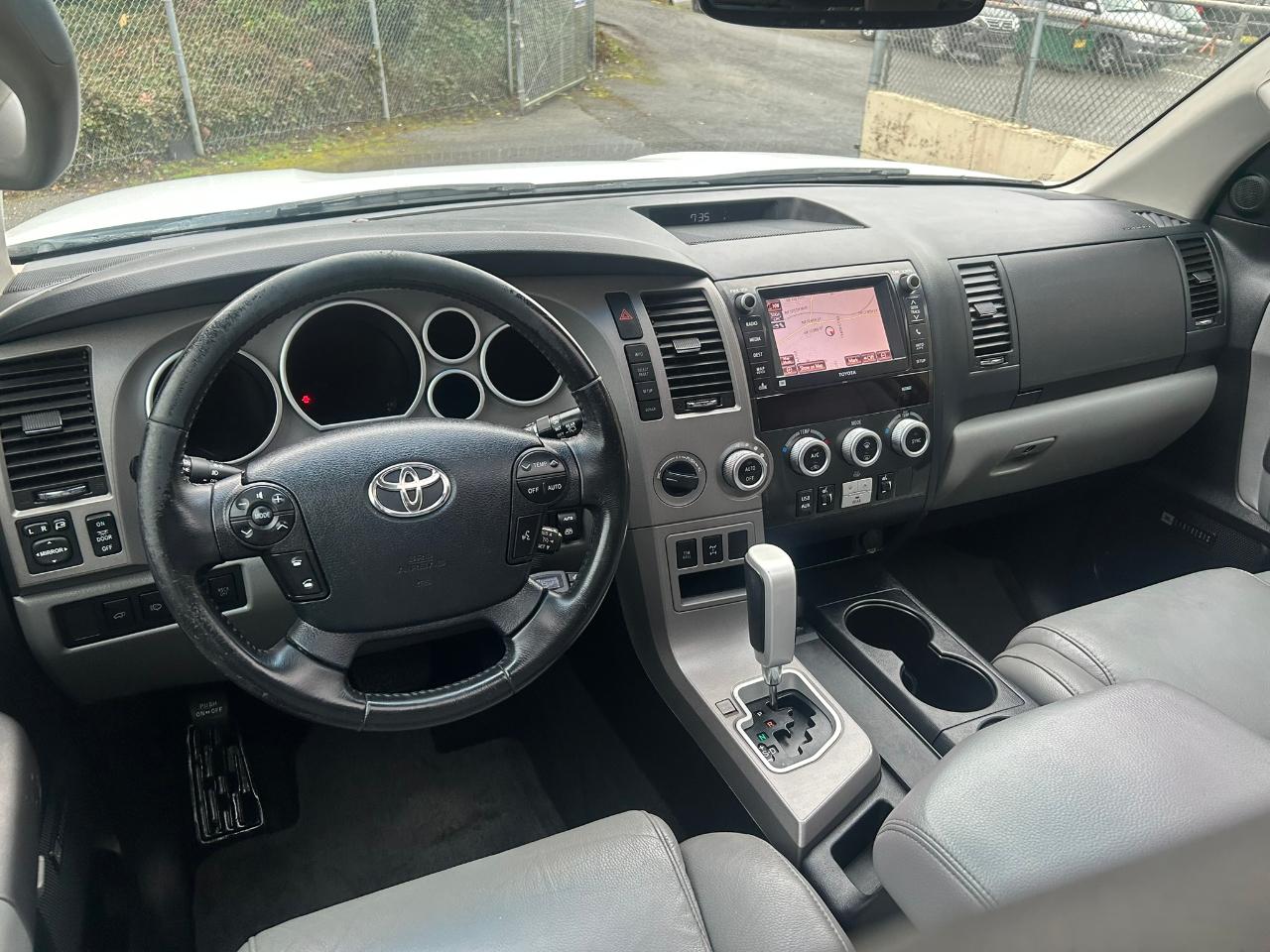 Toyota Sequoia Limited 4WD FFV 2013