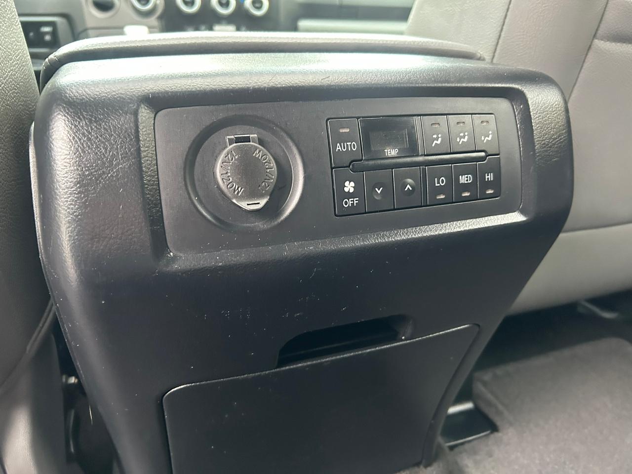 Toyota Sequoia Limited 4WD FFV 2013