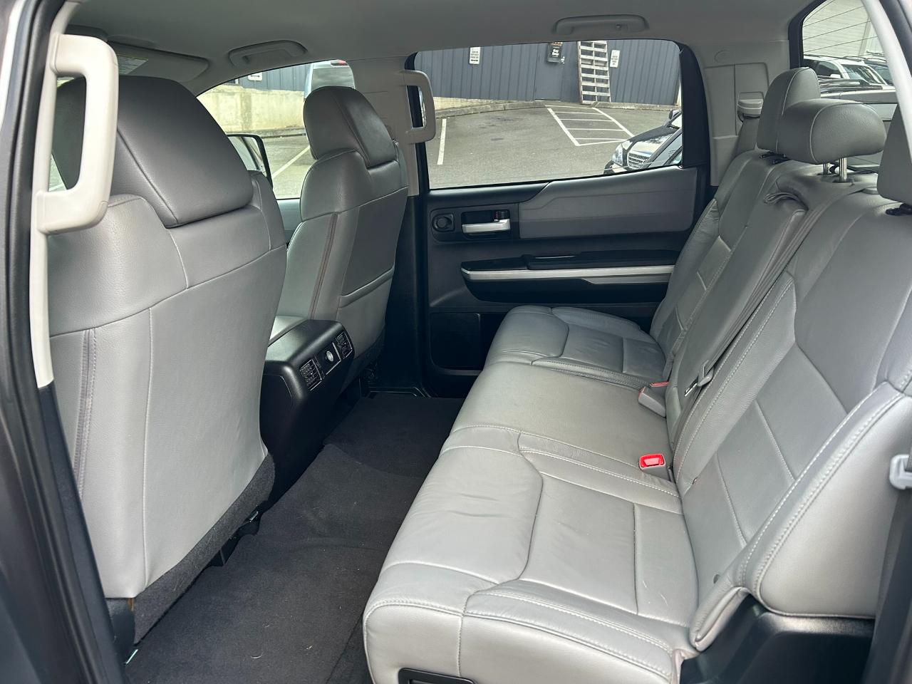 Toyota Tundra Limited 5.7L FFV CrewMax 4WD 2015