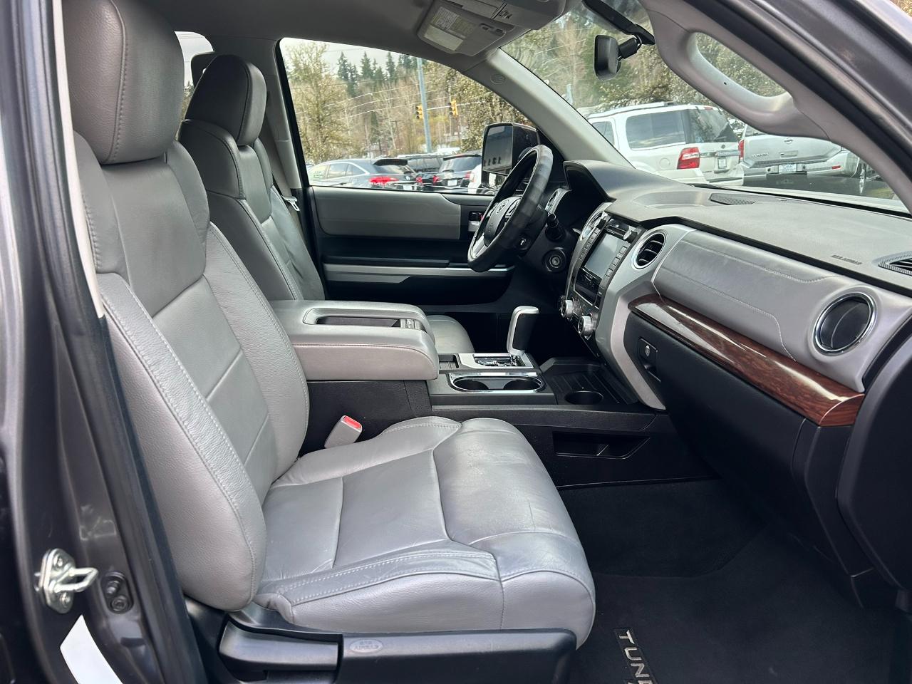 Toyota Tundra Limited 5.7L FFV CrewMax 4WD 2015