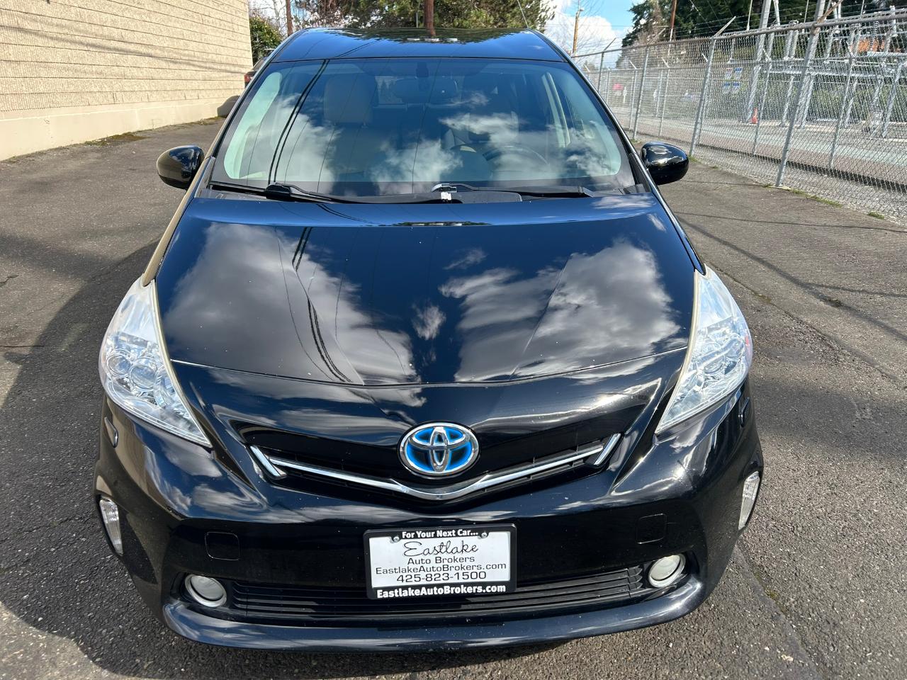 Toyota Prius V Five 2014