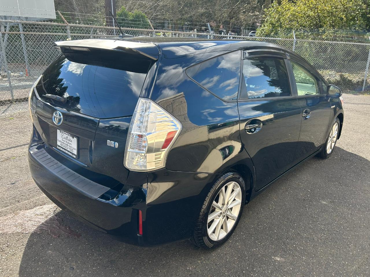 Toyota Prius V Five 2014