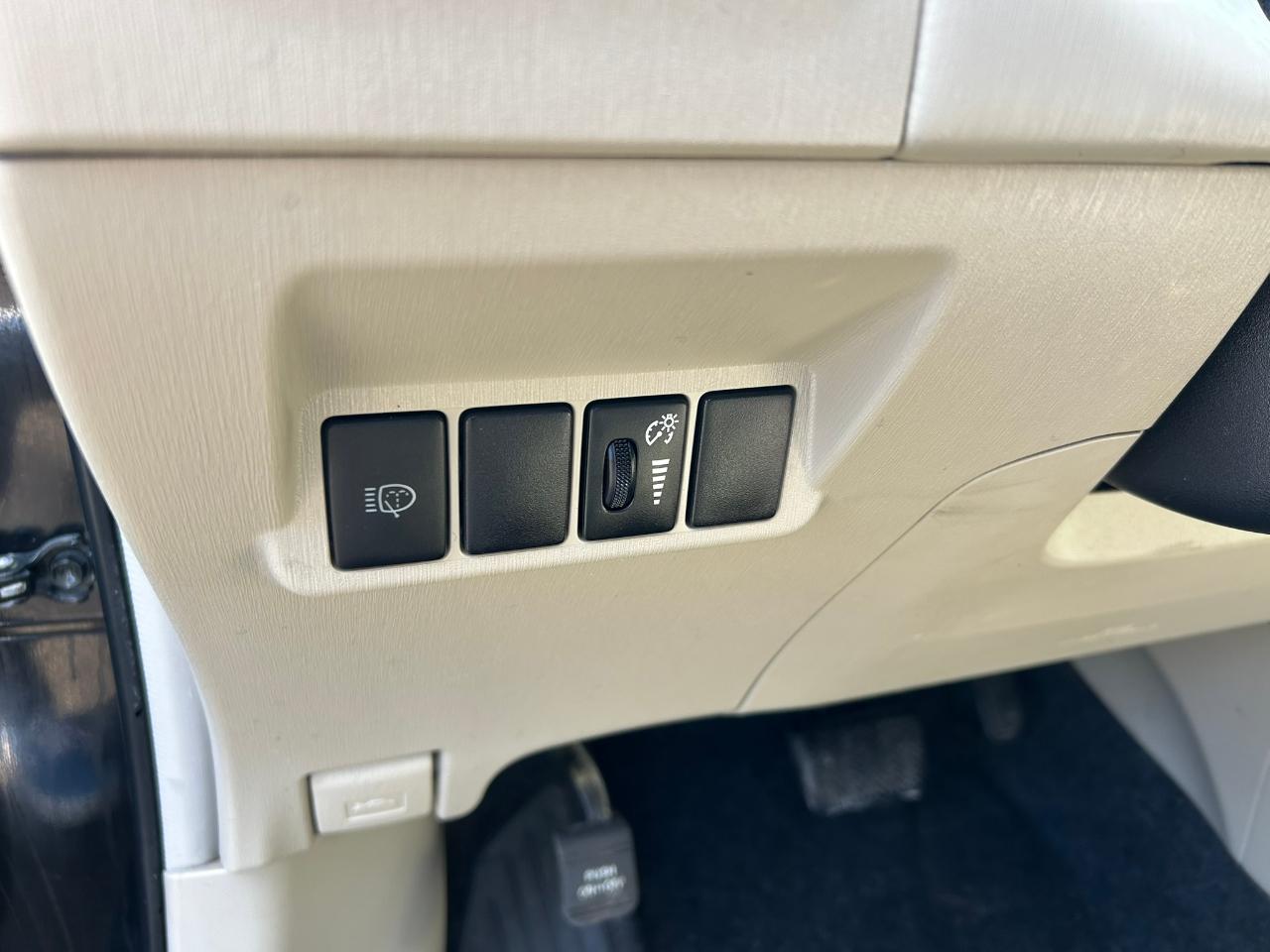 Toyota Prius V Five 2014