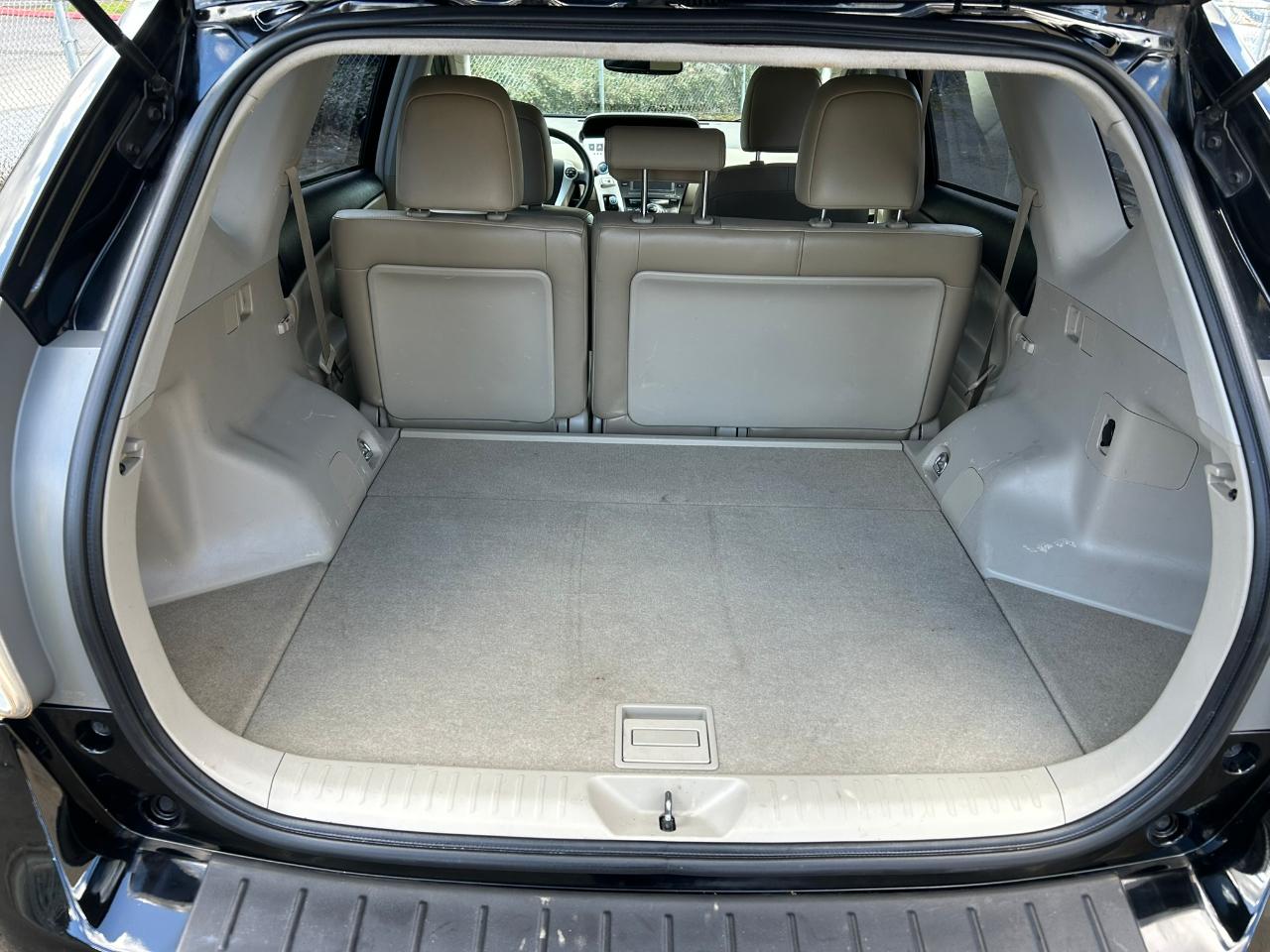 Toyota Prius V Five 2014