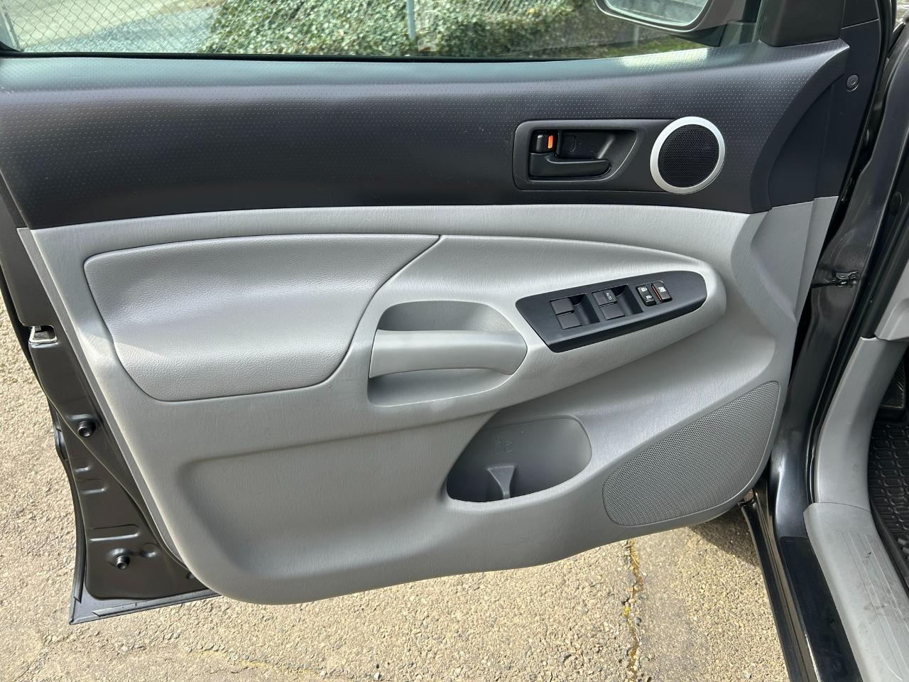 Toyota Tacoma Double Cab Long Bed V6 Auto 4WD 2012