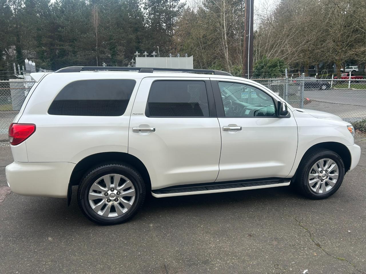 Toyota Sequoia Plantium 4WD FFV 2016