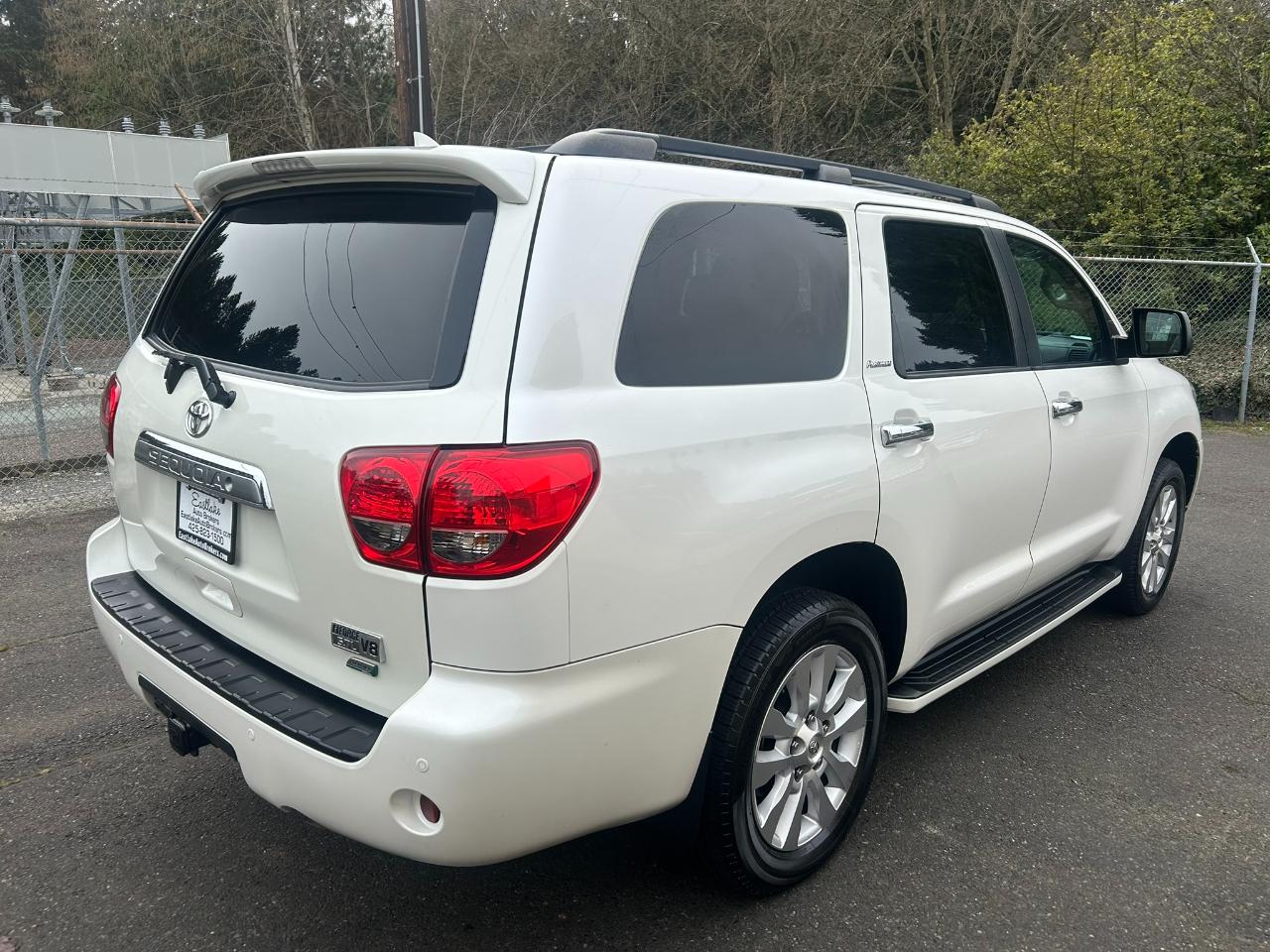 Toyota Sequoia Plantium 4WD FFV 2016