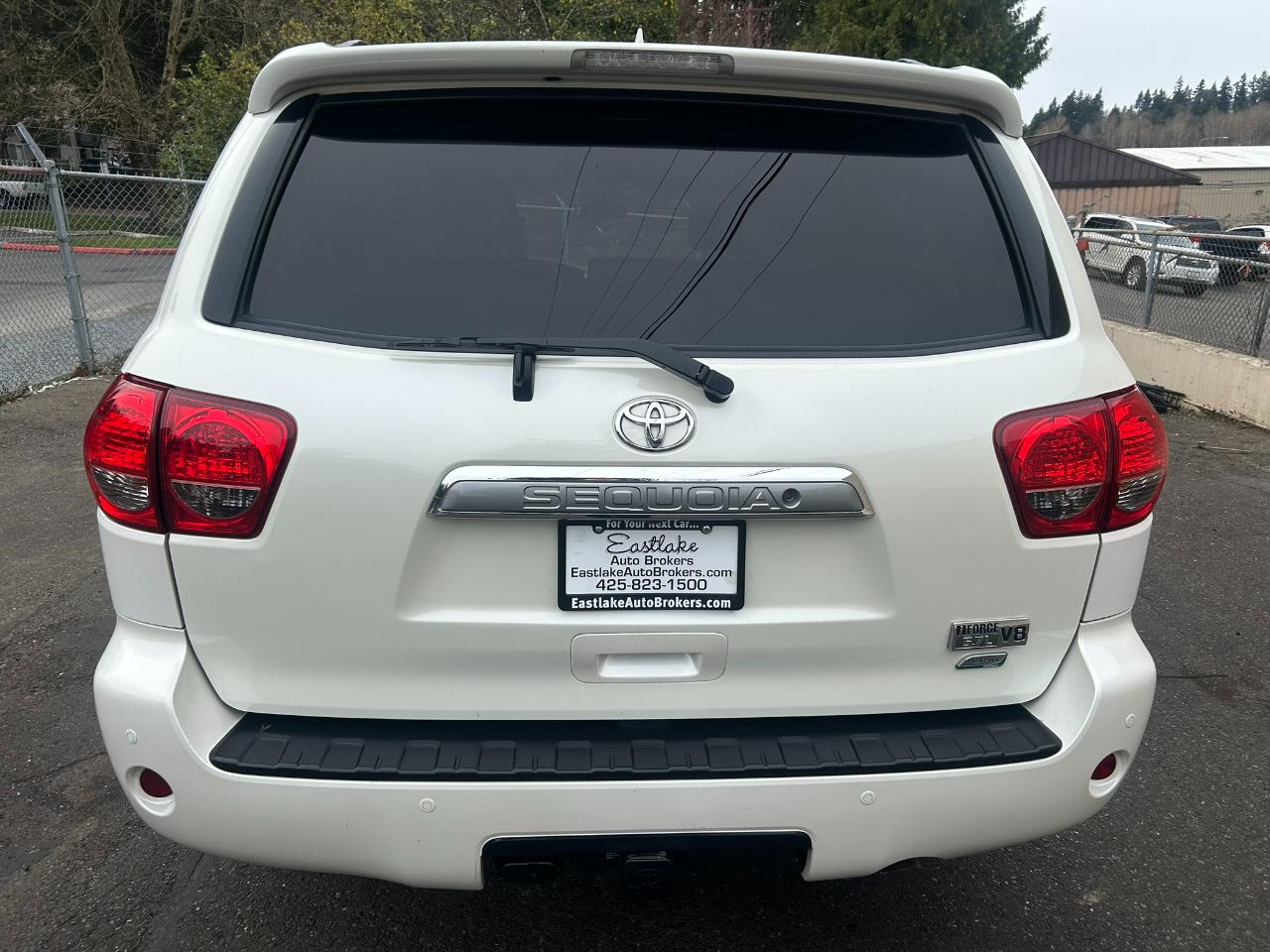 Toyota Sequoia Plantium 4WD FFV 2016