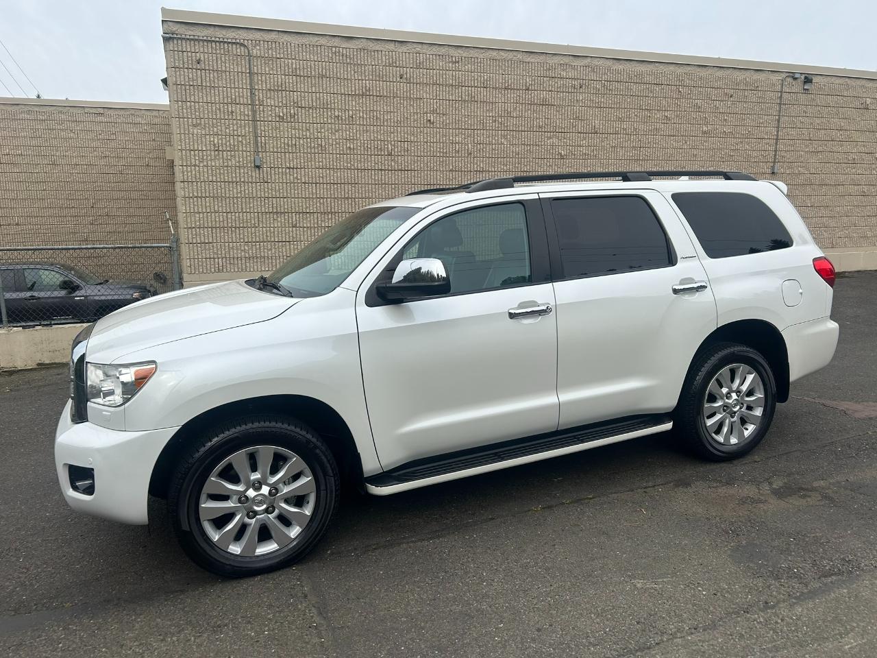 Toyota Sequoia Plantium 4WD FFV 2016