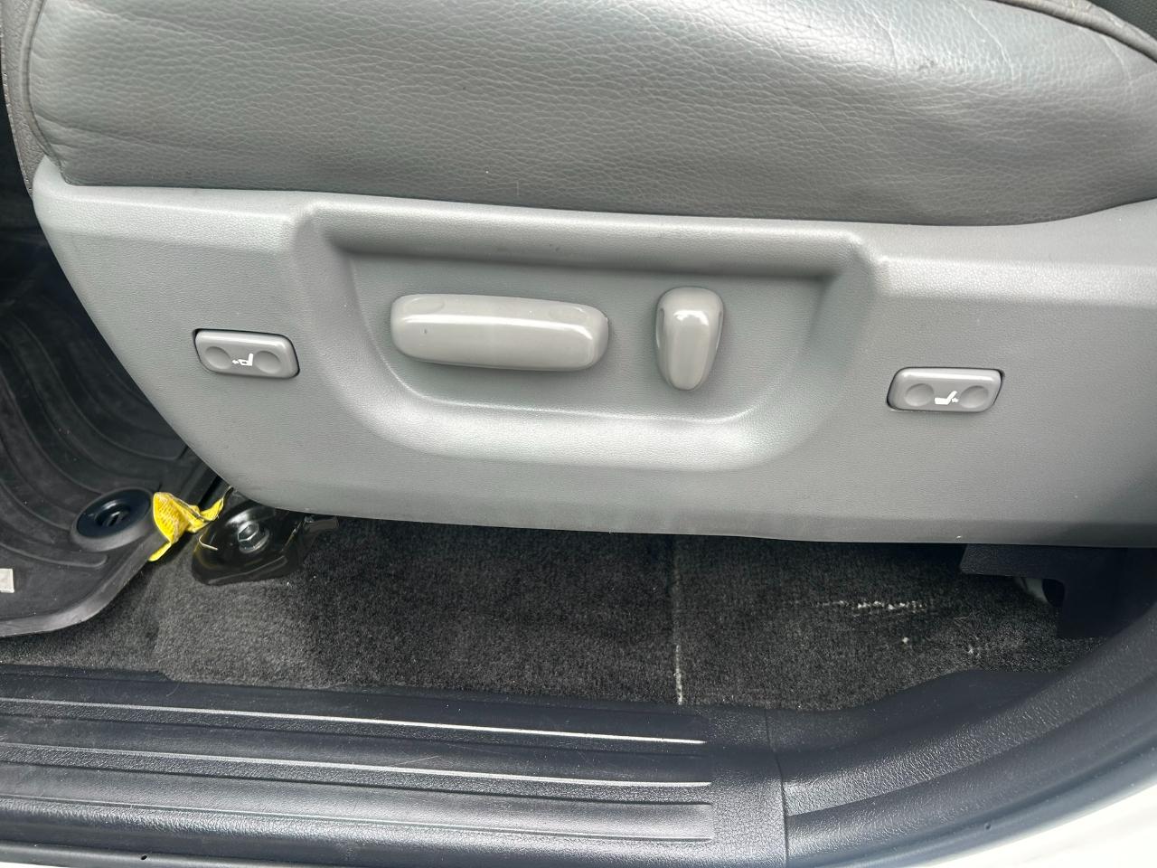 Toyota Sequoia Plantium 4WD FFV 2016