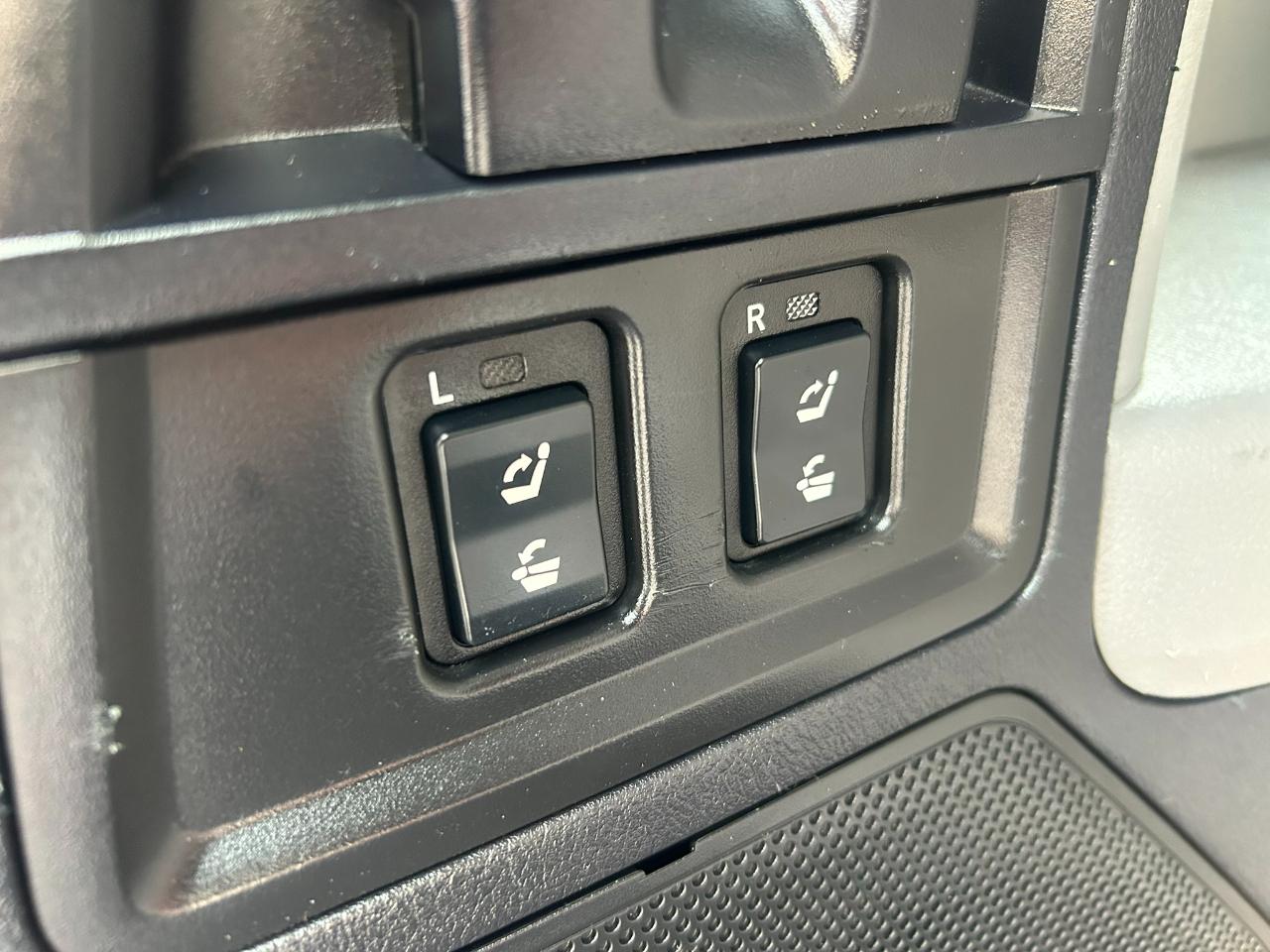 Toyota Sequoia Plantium 4WD FFV 2016