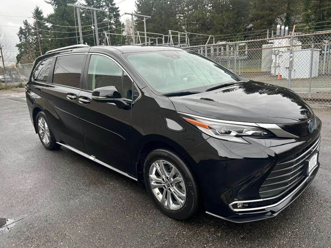 Toyota Sienna Platinum 7-Passenger AWD 2023